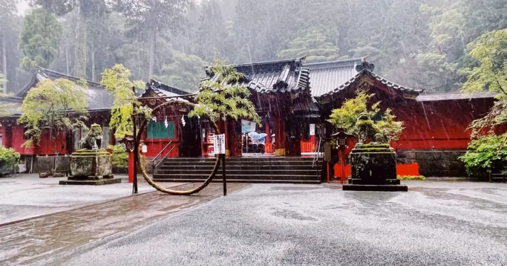Hakone Shrine Grounds and Main Hall
