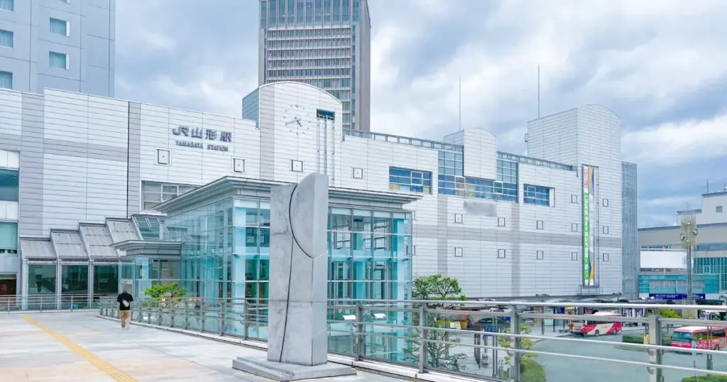 Station Facilities & Accessibility