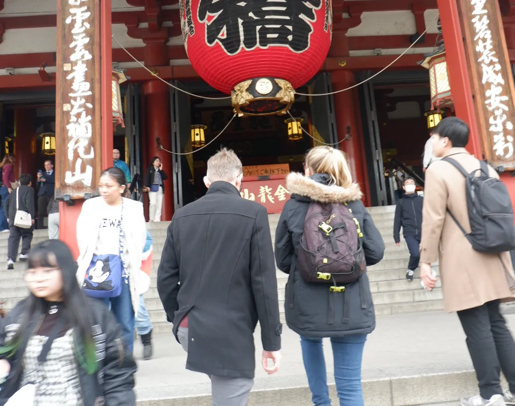Visitors walking up the steps of Senso-ji in Asakusa