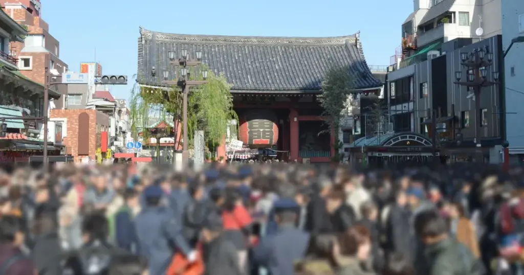 Buddhist temple etiquette